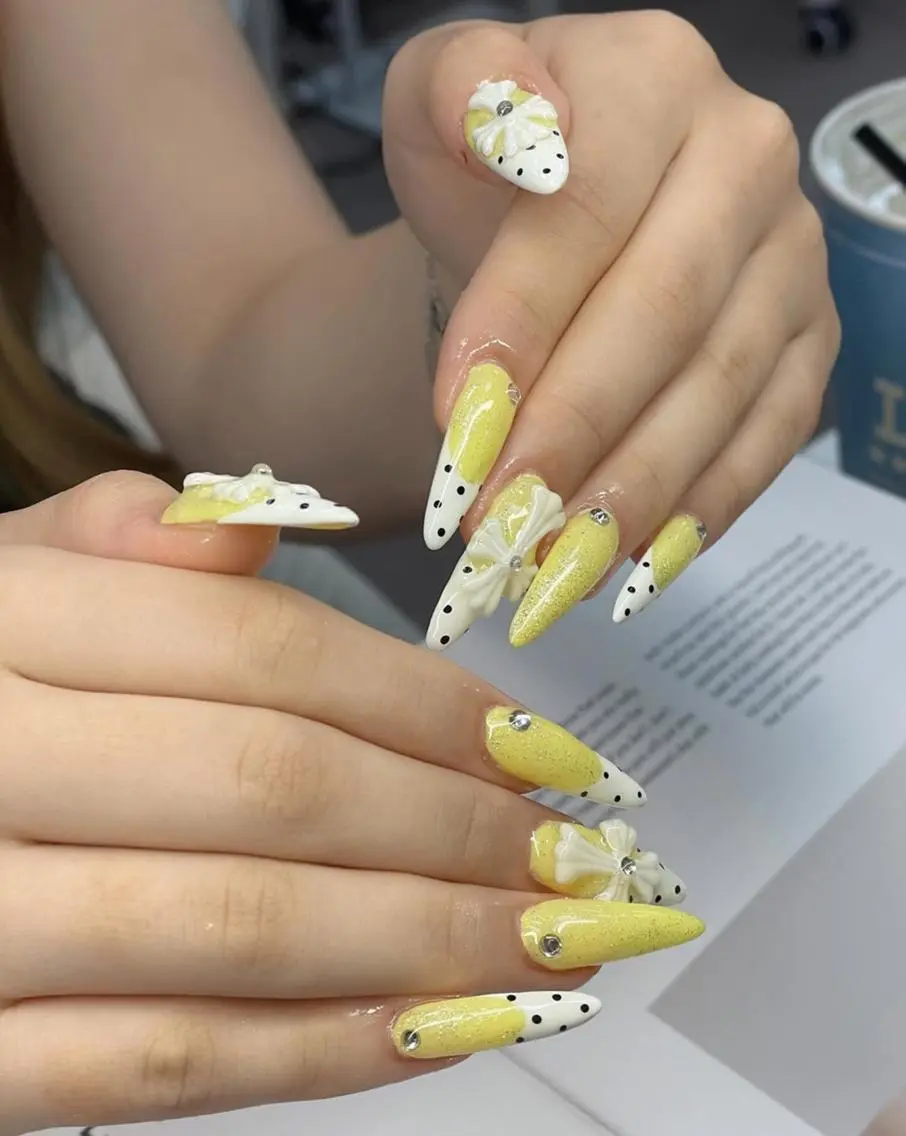 ネイル 韓国ネイル マグネットネイル 持ち込み ニュアンスネイル シンプルネイル ハンドネイル Huyn Nail Shinjyukuのネイルデザイン