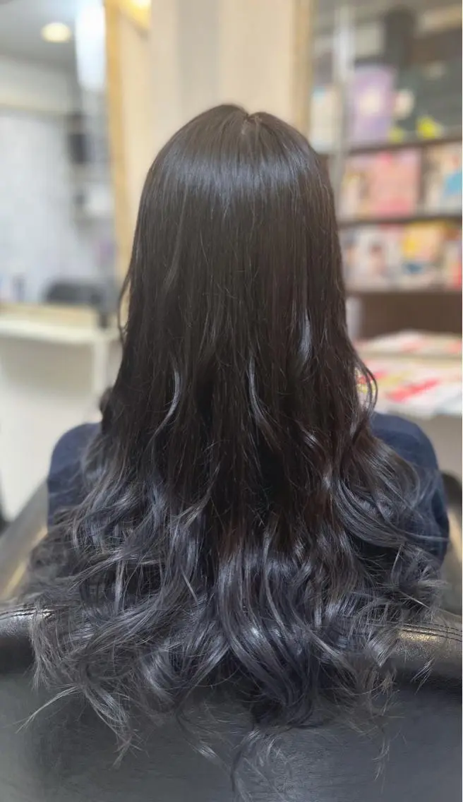セミロング カラー グラデーションカラー シルバー KEN 🌟のヘアスタイル