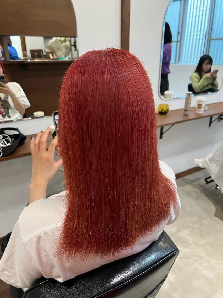 セミロング カラー ブリーチ カット ヘアカラー Ami ケアブリーチ/表参道のヘアスタイル