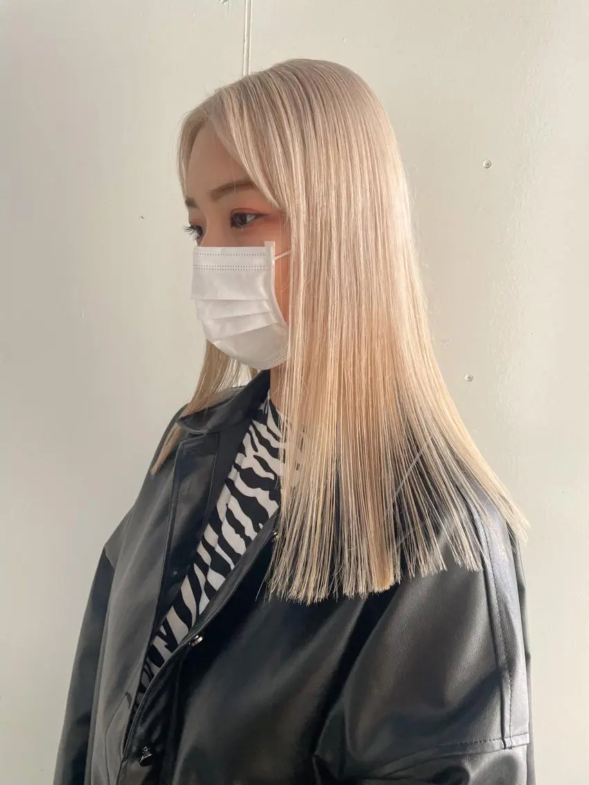 セミロング カラー ヘアカラー レイヤーカット 🪩yurikaのヘアスタイル
