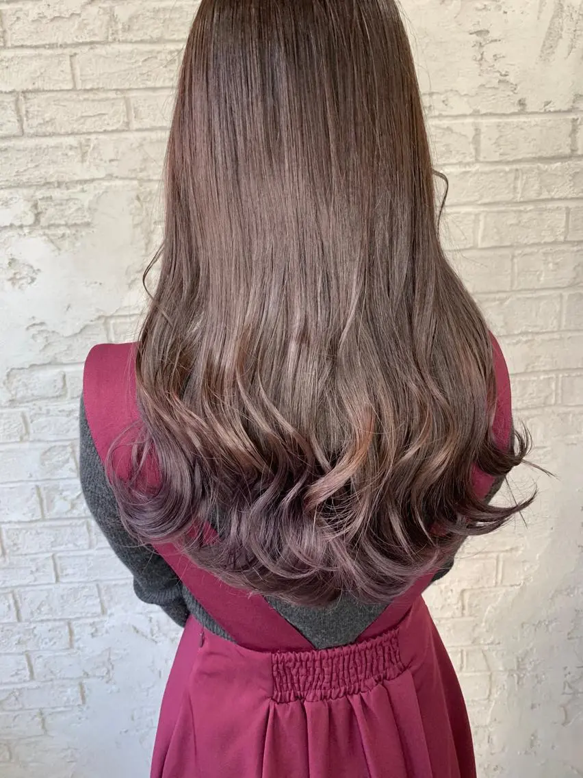 セミロング カラー グラデーションカラー ピンクカラー ピンクパープル パープルカラー ブリーチ特化 ハイトーンRYOYAのヘアスタイル