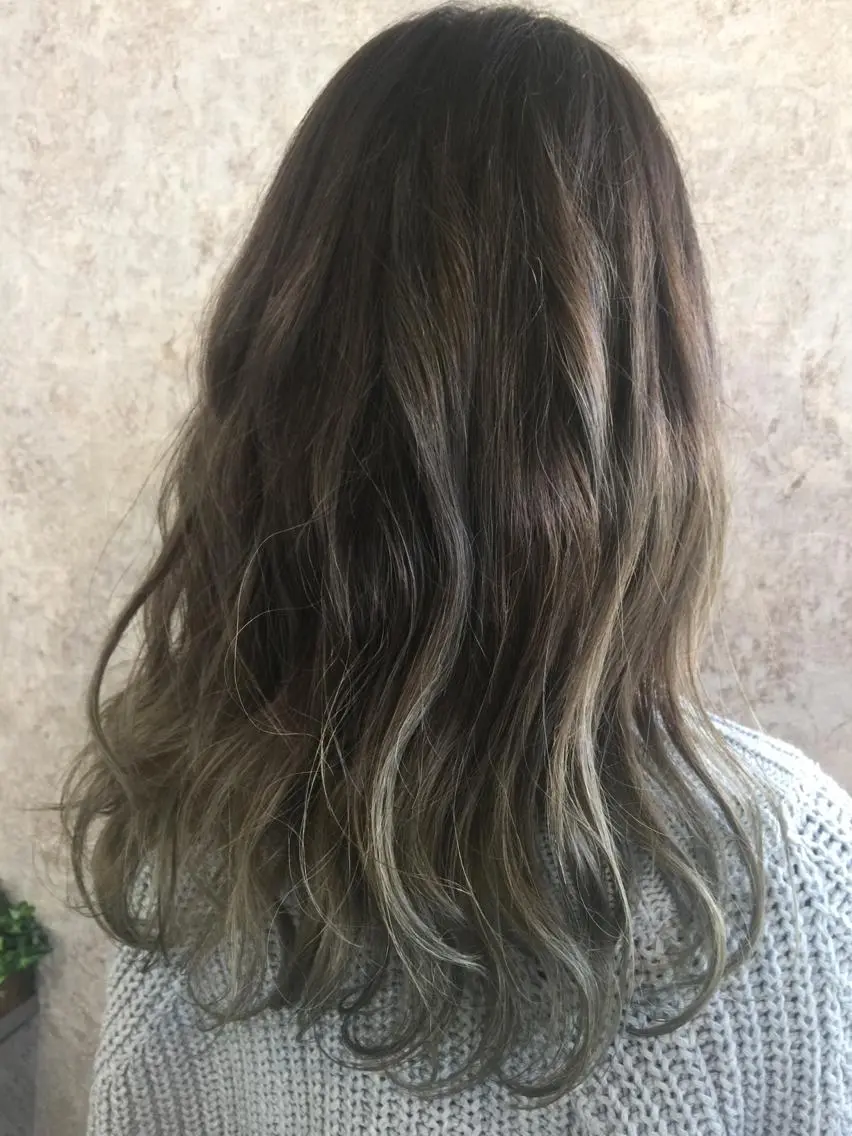 ミディアム アッシュ メンズスタイル バレイヤージュ　齋藤のヘアスタイル