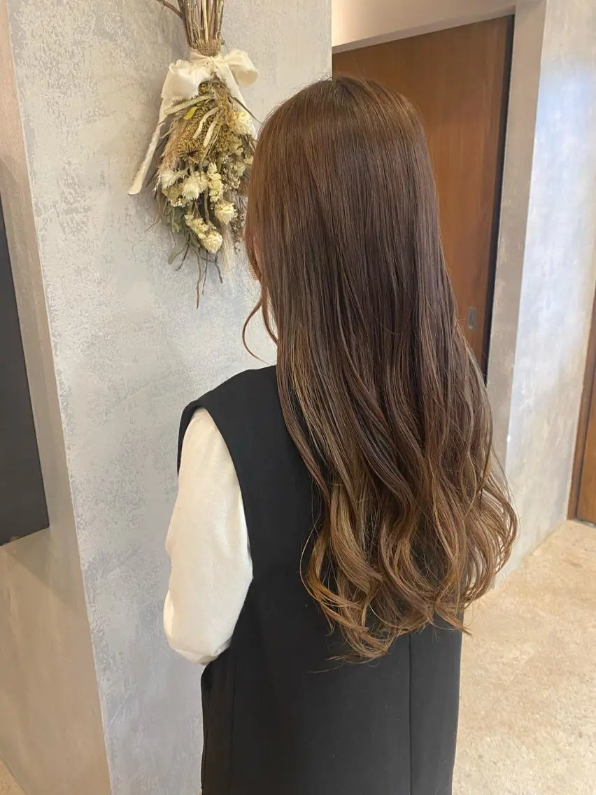 ロング カラー ヘアカラー merc.🌿 友藤鮎那のヘアスタイル