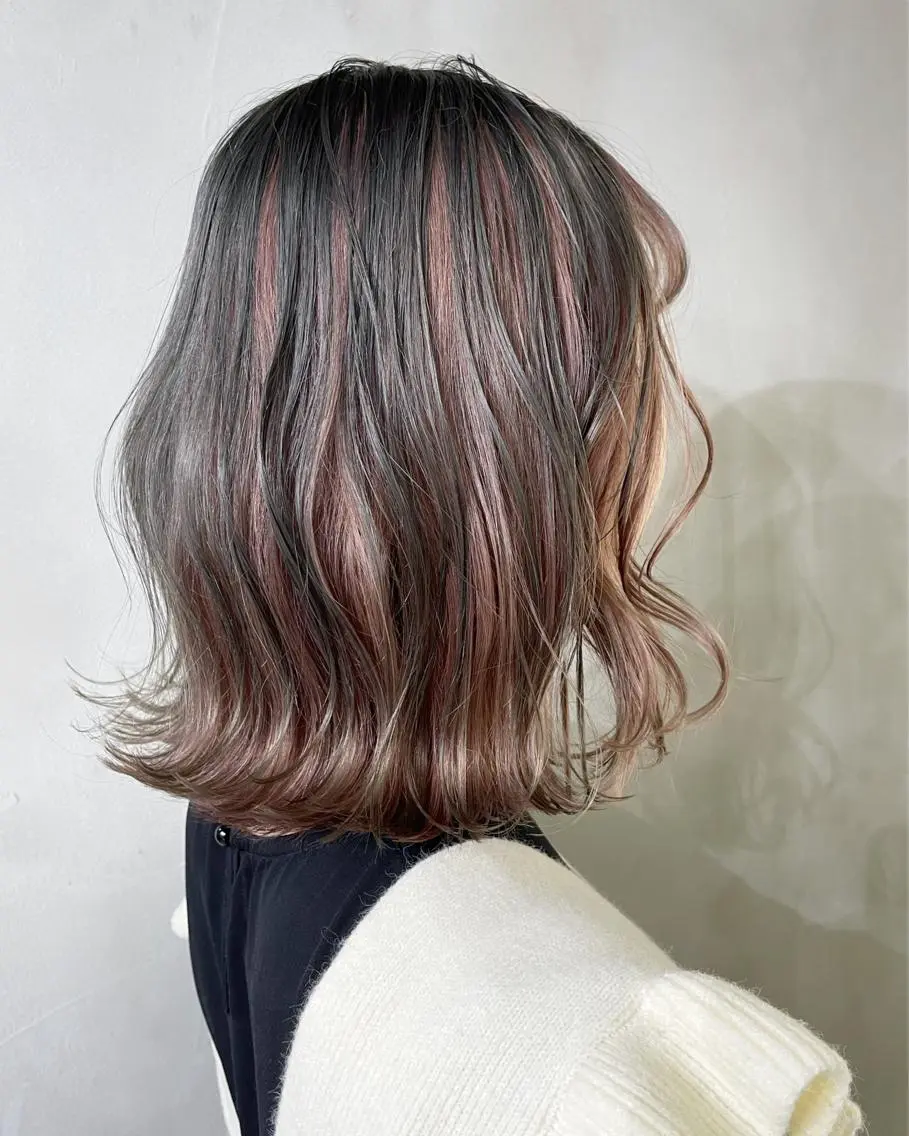 カラー ニシオカ タクヤのヘアスタイル