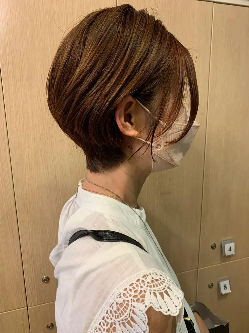 ショート カラー ショートヘア 小顔カット カット ヘアカラー きむえり/髪質改善 /うねり広がり改善のヘアスタイル