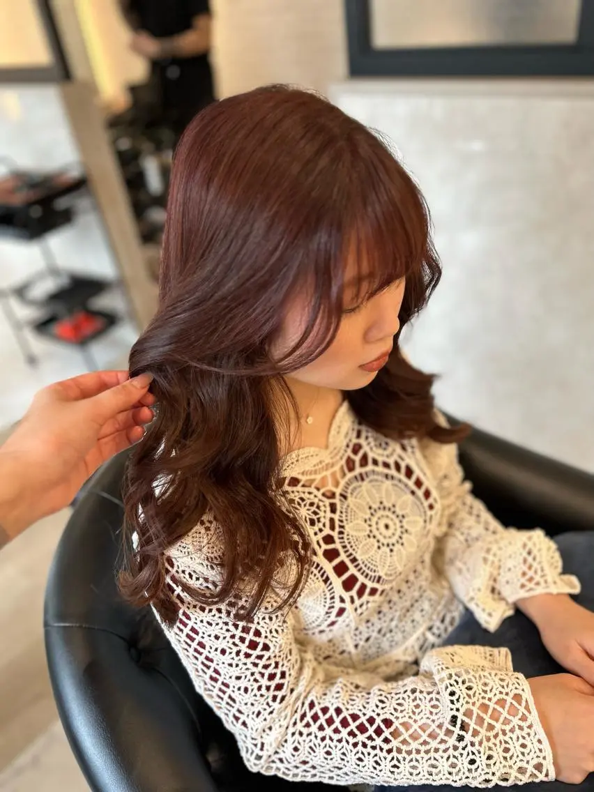 ロング カラー カット ヘアカラー トリートメント emi/髪質改善/ 韓国風/艶カラーのヘアスタイル