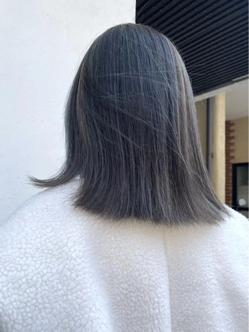 ミディアム ヘアカラー KYOKA .のヘアスタイル