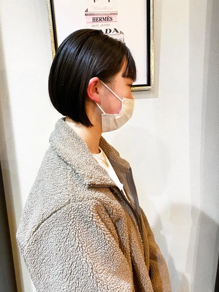 ショート ボブ カット トリートメント 三瓶 智広のヘアスタイル