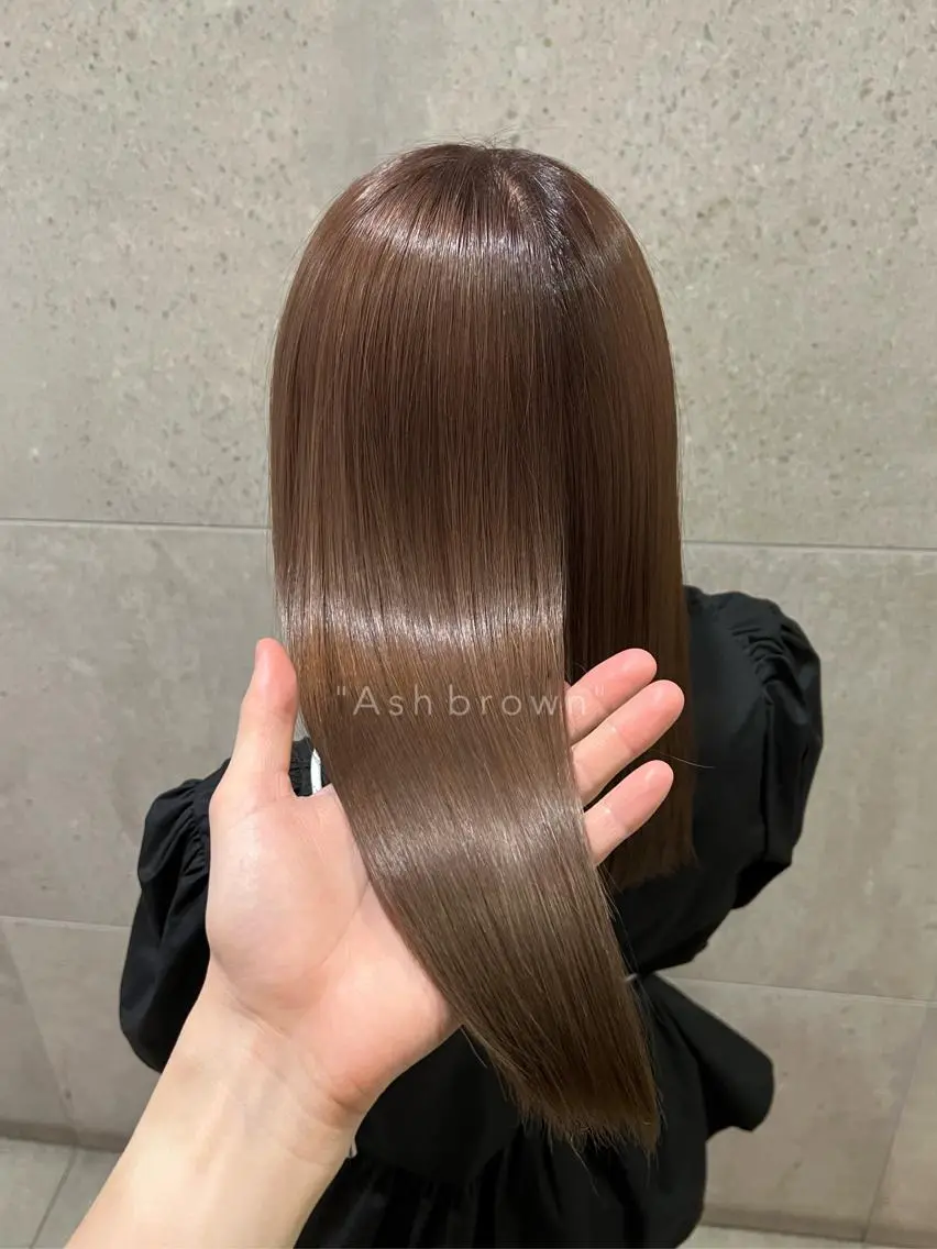 ミディアム カラー アッシュ アッシュブラウン ブラウンカラー レイヤーカット／ 髪質改善✨山中優のヘアスタイル