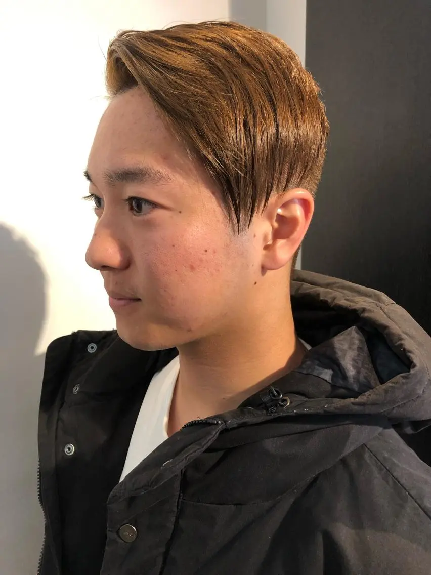 ショート カラー メンズ 七三 ツーブロック アッシュ 外国人風カラー メンズヘア⚜️志村 哲也⚜️のヘアスタイル