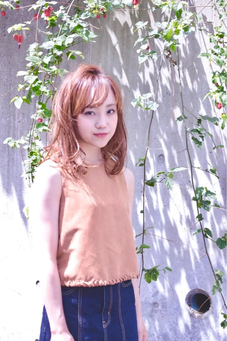 ミディアム カラー パーマ ヘアアレンジ ミディアムパーマ バレイヤージュ 黒髪 グラデーションカラー グレージュ 【ツヤ髪美容師】 ツダケイスケのヘアスタイル