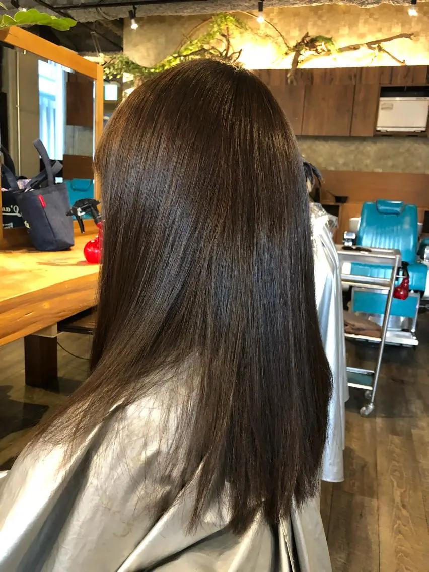 ロング アッシュ ISHIMORI  のヘアスタイル