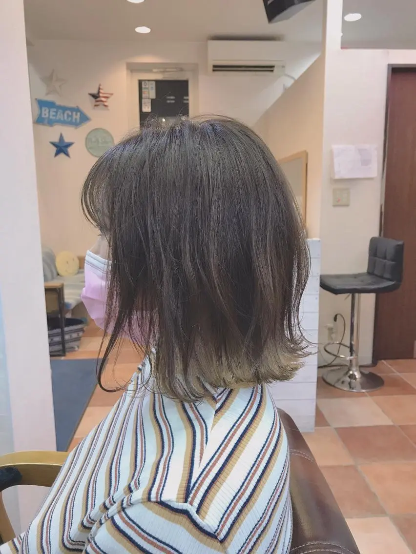 ミディアム ボブ 外ハネヘア 大澤 唯のヘアスタイル