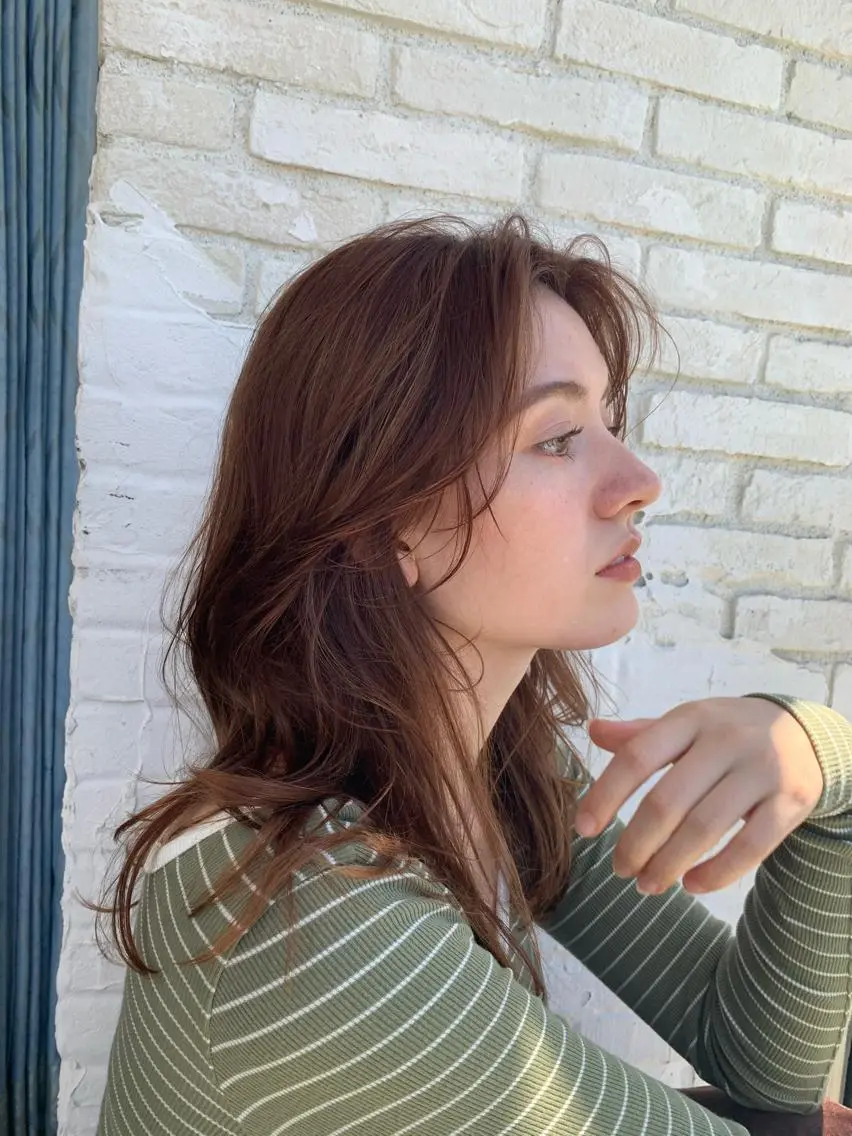 セミロング 顔まわりレイヤー レイヤーカット 石畑結華 Lond店長のヘアスタイル