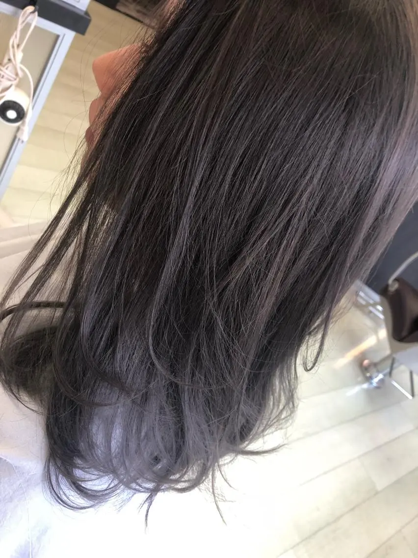 ロング カラー グレージュ バイオレットカラー バイオレットグレージュ Kaede .のヘアスタイル