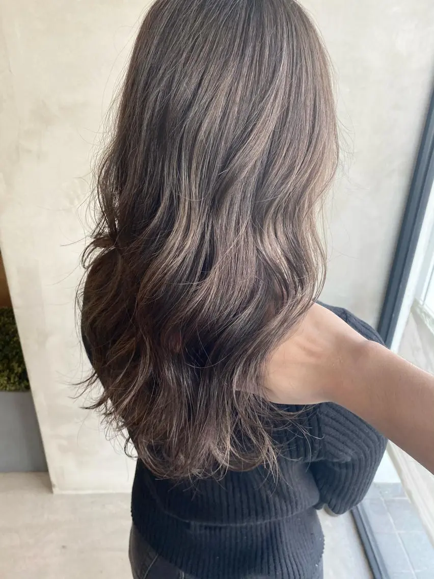 ロング カラー ヘアアレンジ ネイル マツエク・マツパ 透明感カラー ハイライトカラー 外国人風カラー ハイライト ヨシンモリ 夜23時まで予約🉑 reverieあきらのヘアスタイル