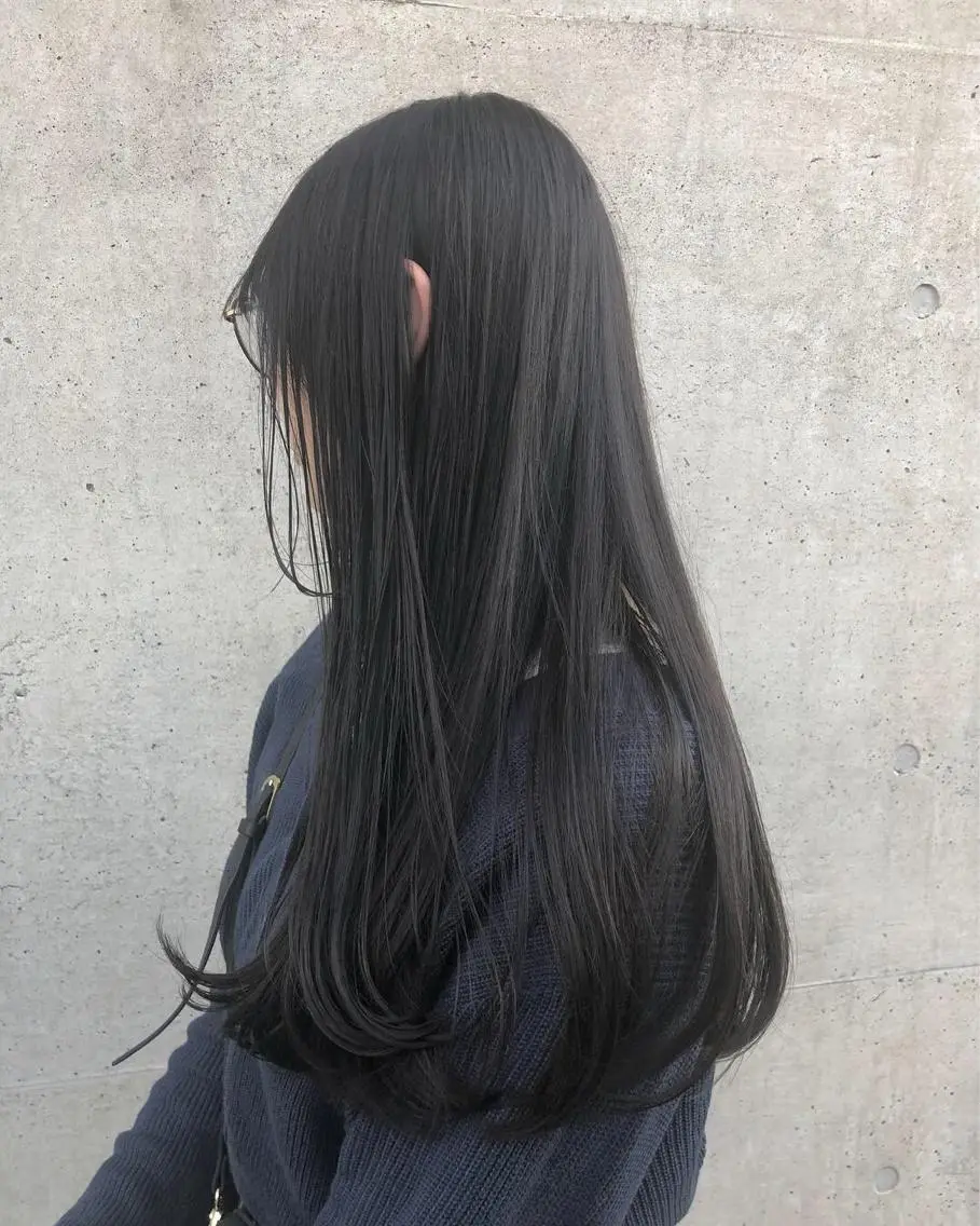ロング カラー 黒髪 フレンチボブパーマ Yuukiのヘアスタイル
