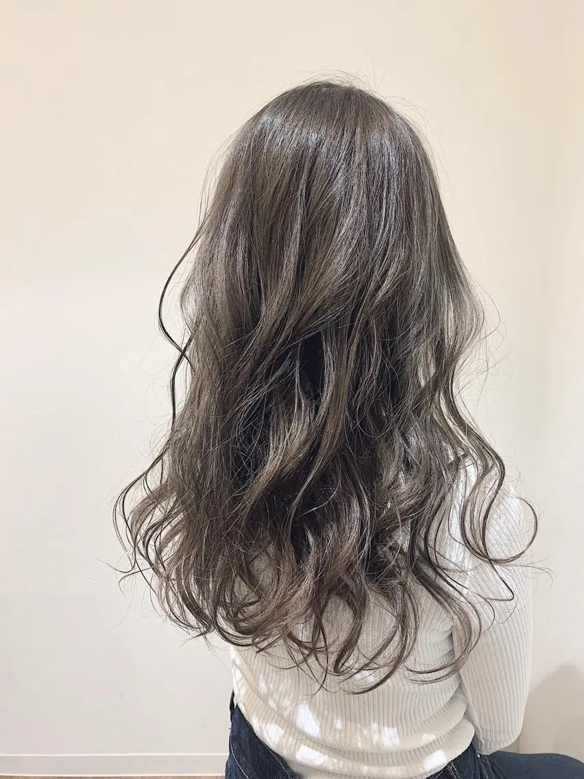 ロング カラー アッシュ アッシュブラウン ブラウンカラー AKI 🐉のヘアスタイル