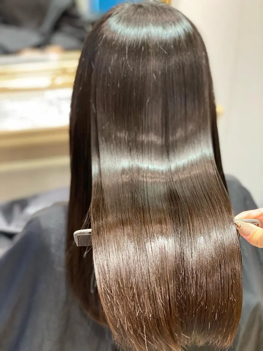 ロング ヘアカラー トリートメント 髪質改善 縮毛の達人 矢井由真のヘアスタイル
