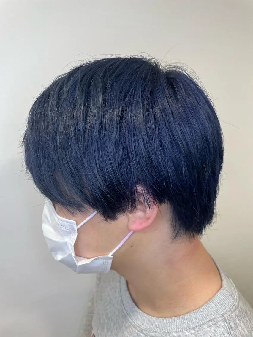 ショート カラー メンズ メンズブリーチ ブリーチ ブルーカラー ブルーパープル パープルカラー 井上 悠人のヘアスタイル