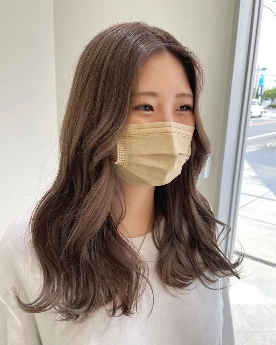セミロング カラー mir MIYUのヘアスタイル