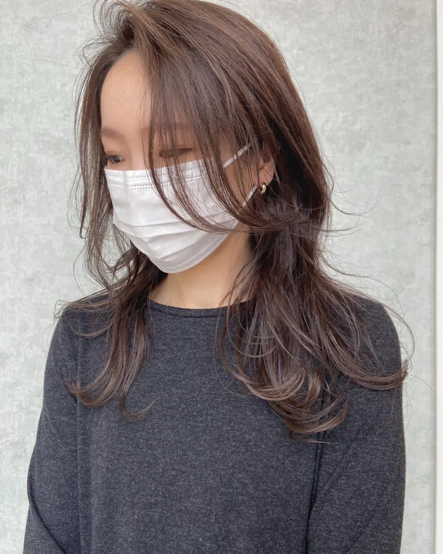 セミロング カラー パーマ ヘアアレンジ レイヤーカット カット ヘアカラー トリートメント ヘッドスパ 小田 莉加子のヘアスタイル
