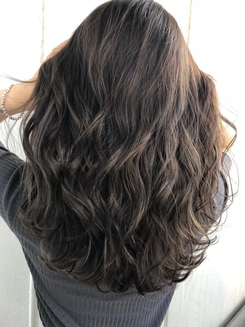 セミロング カラー ハイライトカラー ハイライト 若杉 諒のヘアスタイル