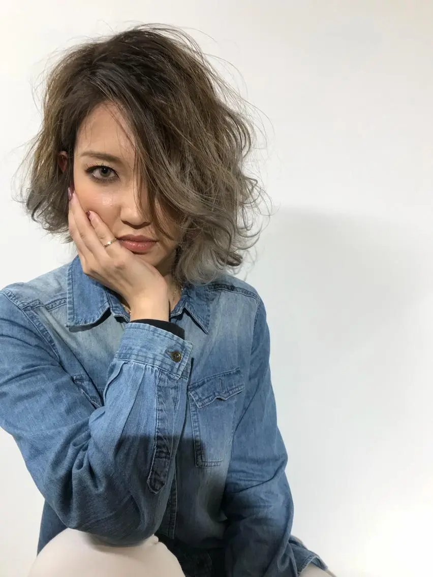 ショート カラー ハイライトバレイヤー ジュ🎨川村聖吾🎨のヘアスタイル