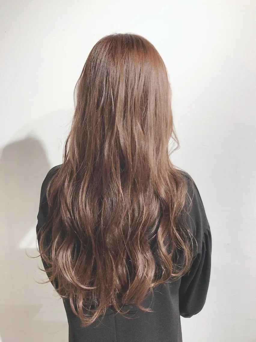 ロング カラー LUXBE LUCE ひなののヘアスタイル