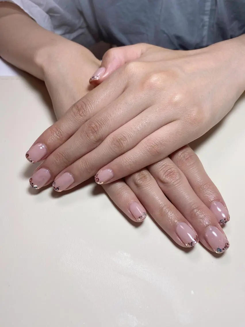 ネイル フレンチネイル ラメ(グリッター) ハンドネイル Nail Salon K 🧸美爪育成のネイルデザイン