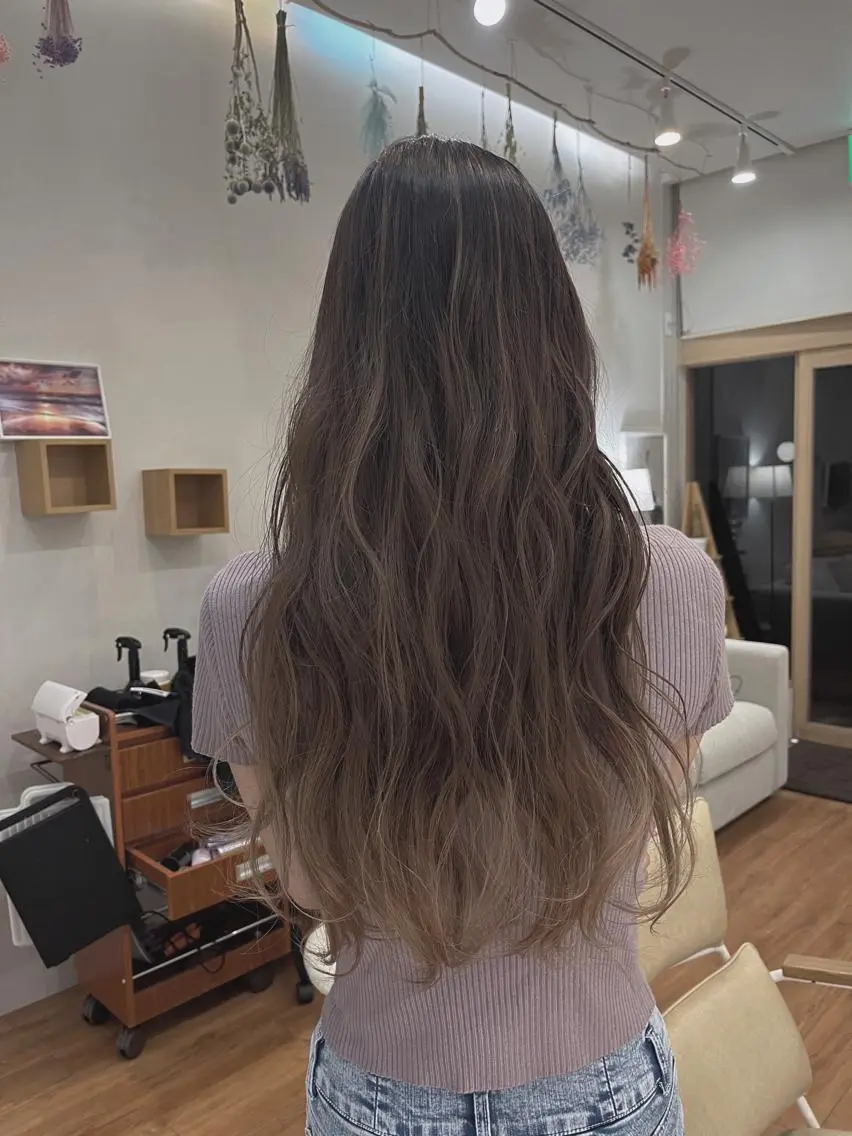 ロング カラー ヘアカラー トリートメント 小林 まさきのヘアスタイル
