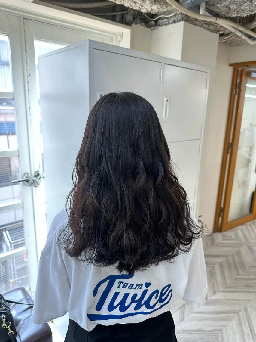 セミロング ヘアセット 韓国ヘア×ハイトーン AYA💫のヘアスタイル