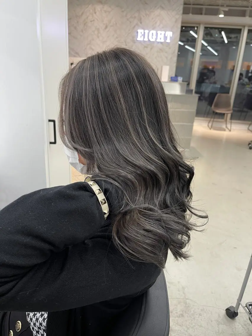 セミロング カット ヘアカラー himeka🪽 アレンジ/ブリーチのヘアスタイル