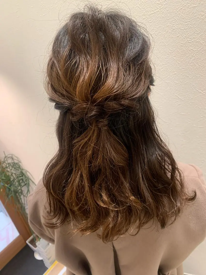ヘアアレンジ ハーフアップ デート hubhair レイヤー/透明感のヘアスタイル