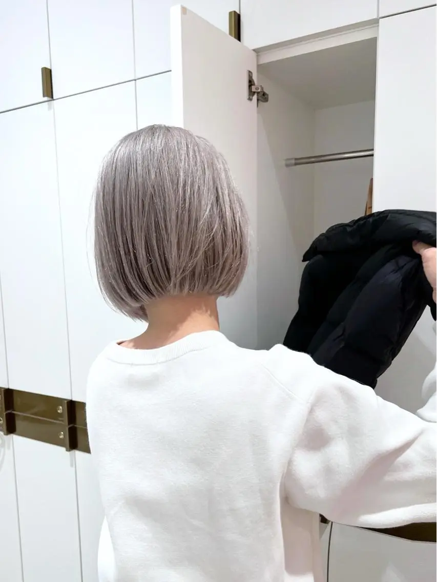 ショート カラー ヘアアレンジ ベージュカラー 透明感カラー グレージュ ボブ カット ヘアカラー トリートメント レイヤー専門家 ダブルカラー修のヘアスタイル