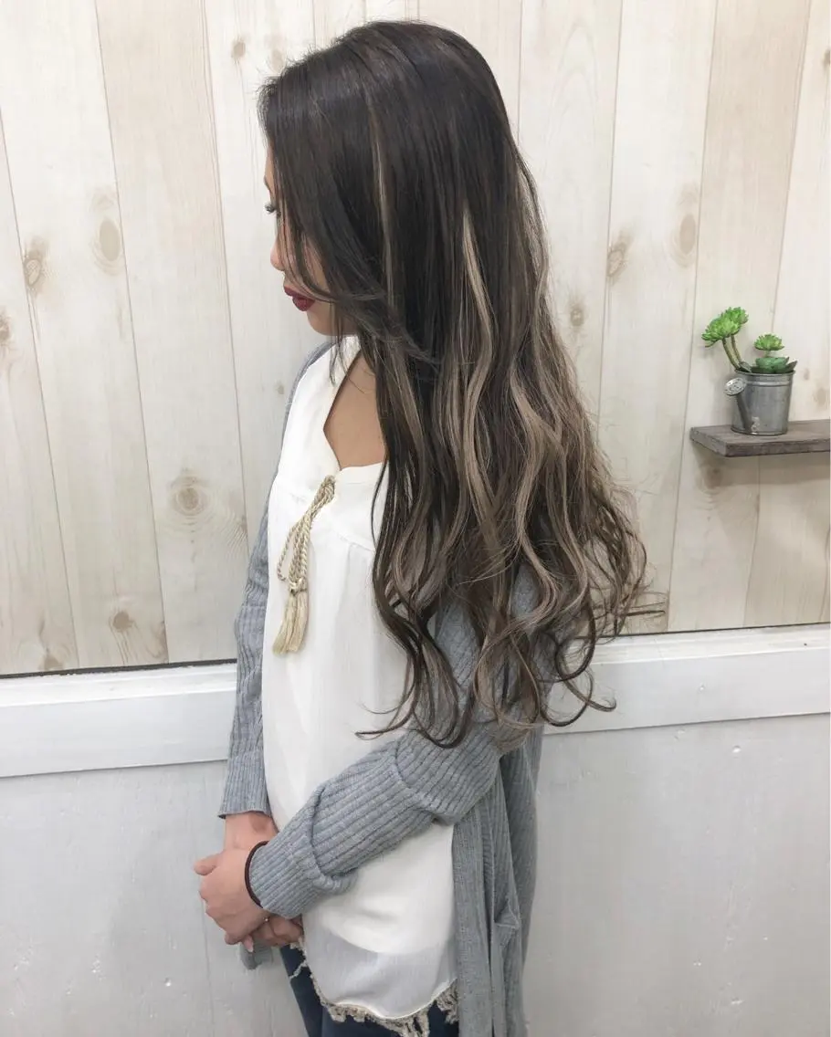 セミロング シールエクステ エクステ Loob.TOKYO MIYA🌈のヘアスタイル