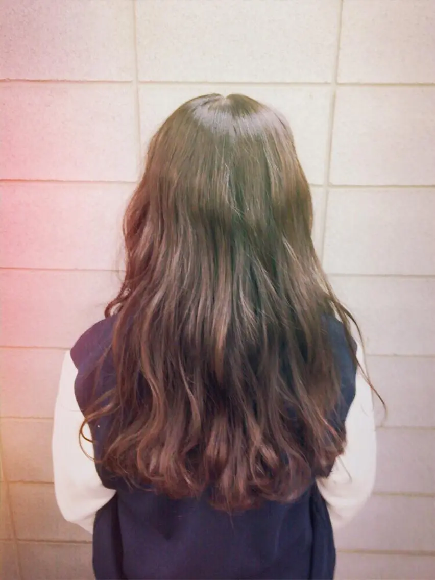 ロング ITO YUKIのヘアスタイル