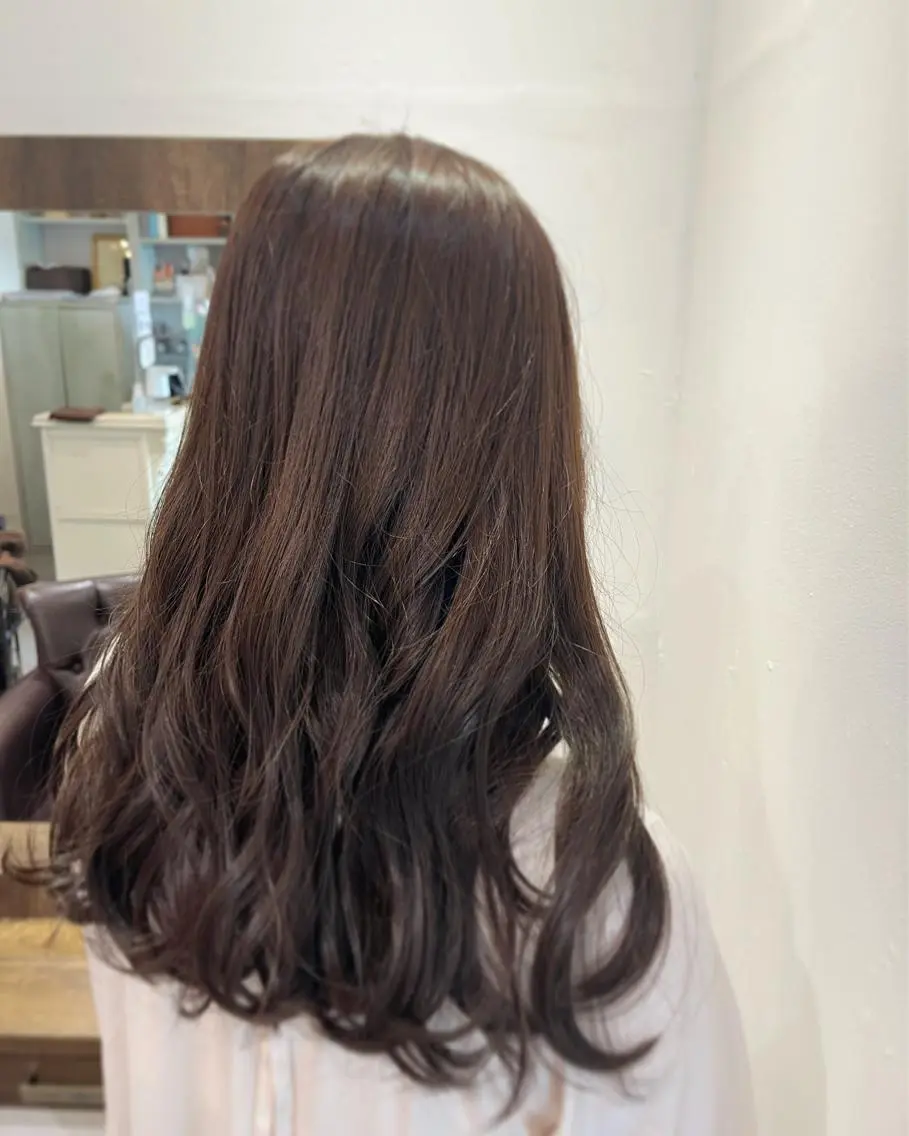 ロング カラー ブラウンカラー オリーブブラウン RuLaN AMIのヘアスタイル