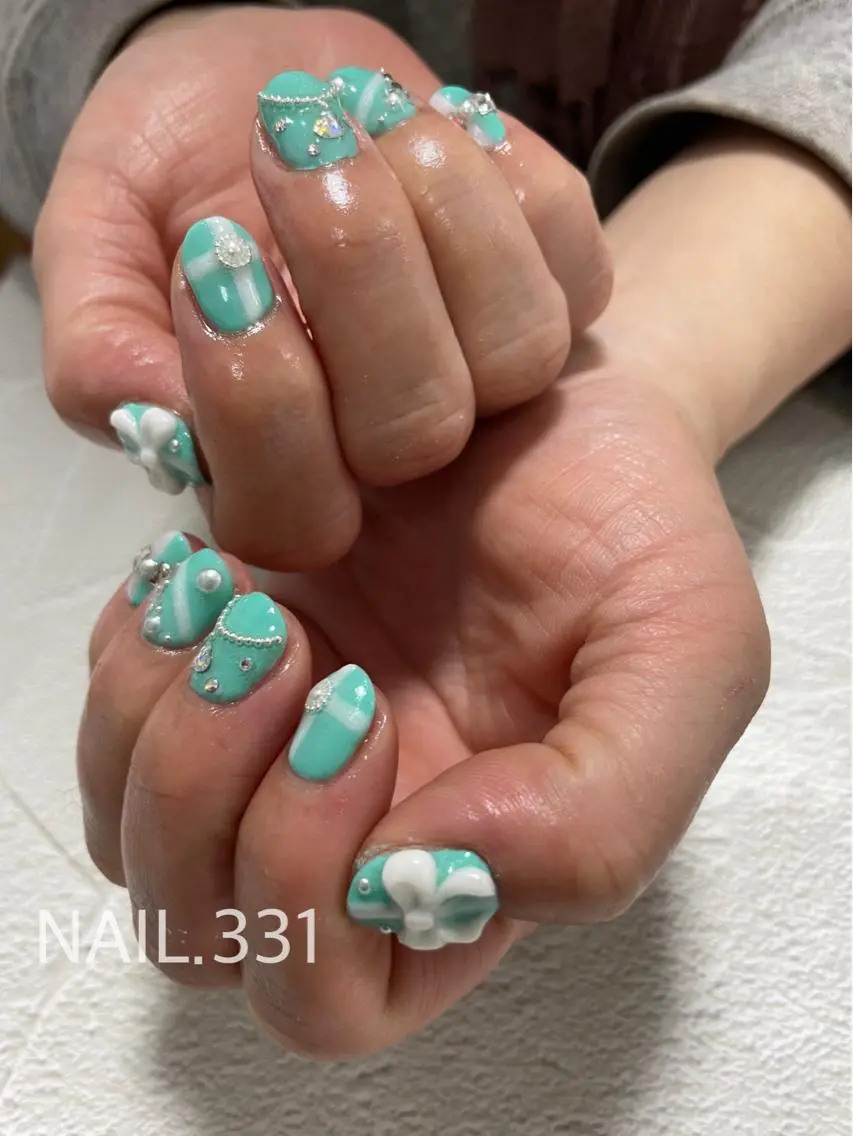 ネイル ブルー Nail 331のネイルデザイン