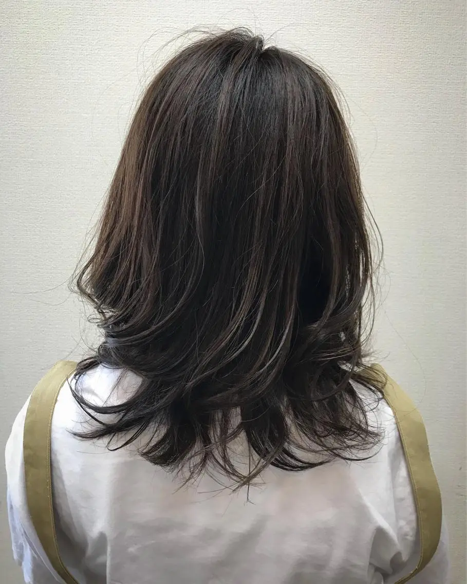 セミロング カラー カット ヘアカラー トリートメント 吉森 満俊のヘアスタイル