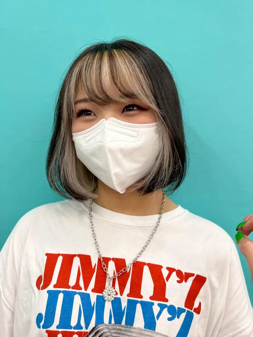 ミディアム ヘアカラー 鵜澤 華乃音のヘアスタイル