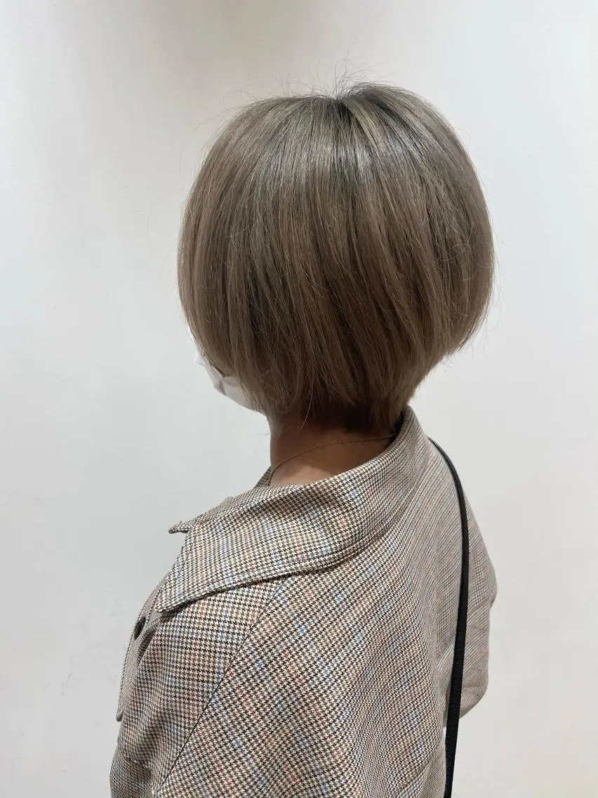 ショート カラー ヘアカラー トリートメント 🐺ウルフ/レイヤー 似合わせ‎🤍沙羅のヘアスタイル