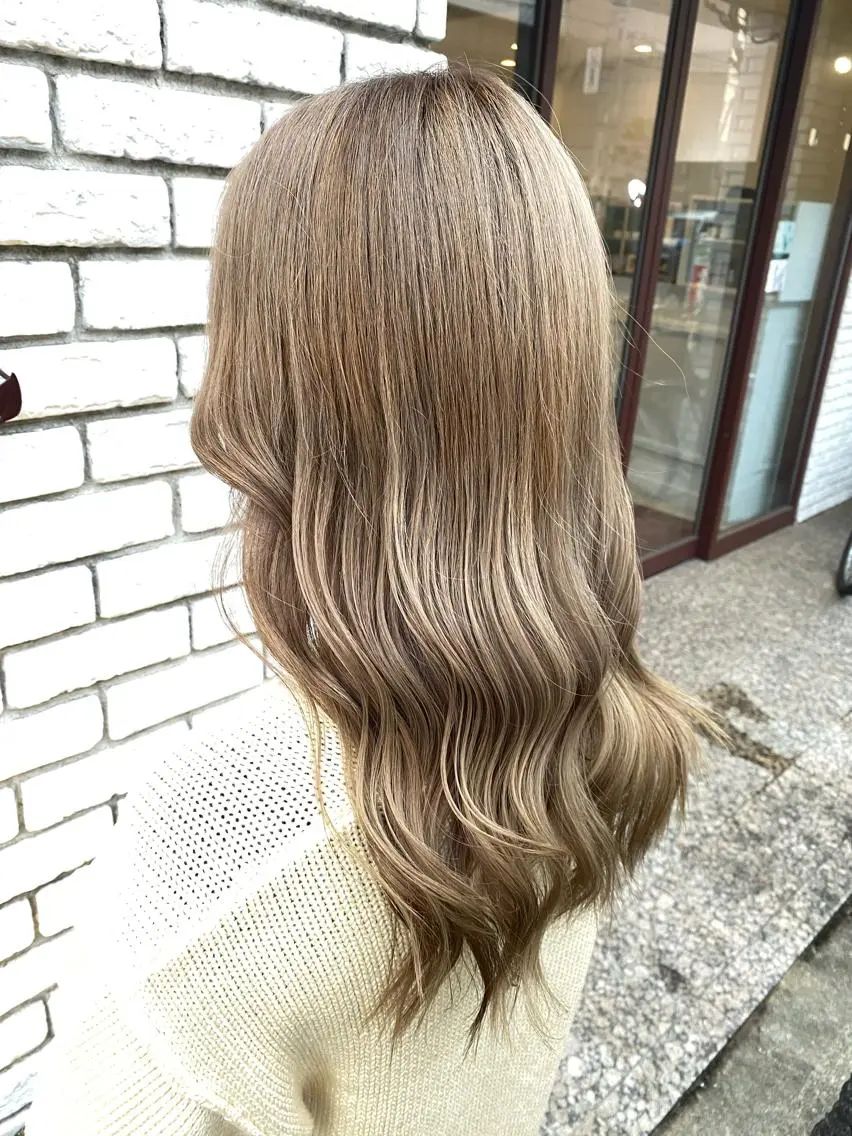 セミロング カット ヘアカラー トリートメント 【ブリーチ特化】 山崎 悠樹のヘアスタイル