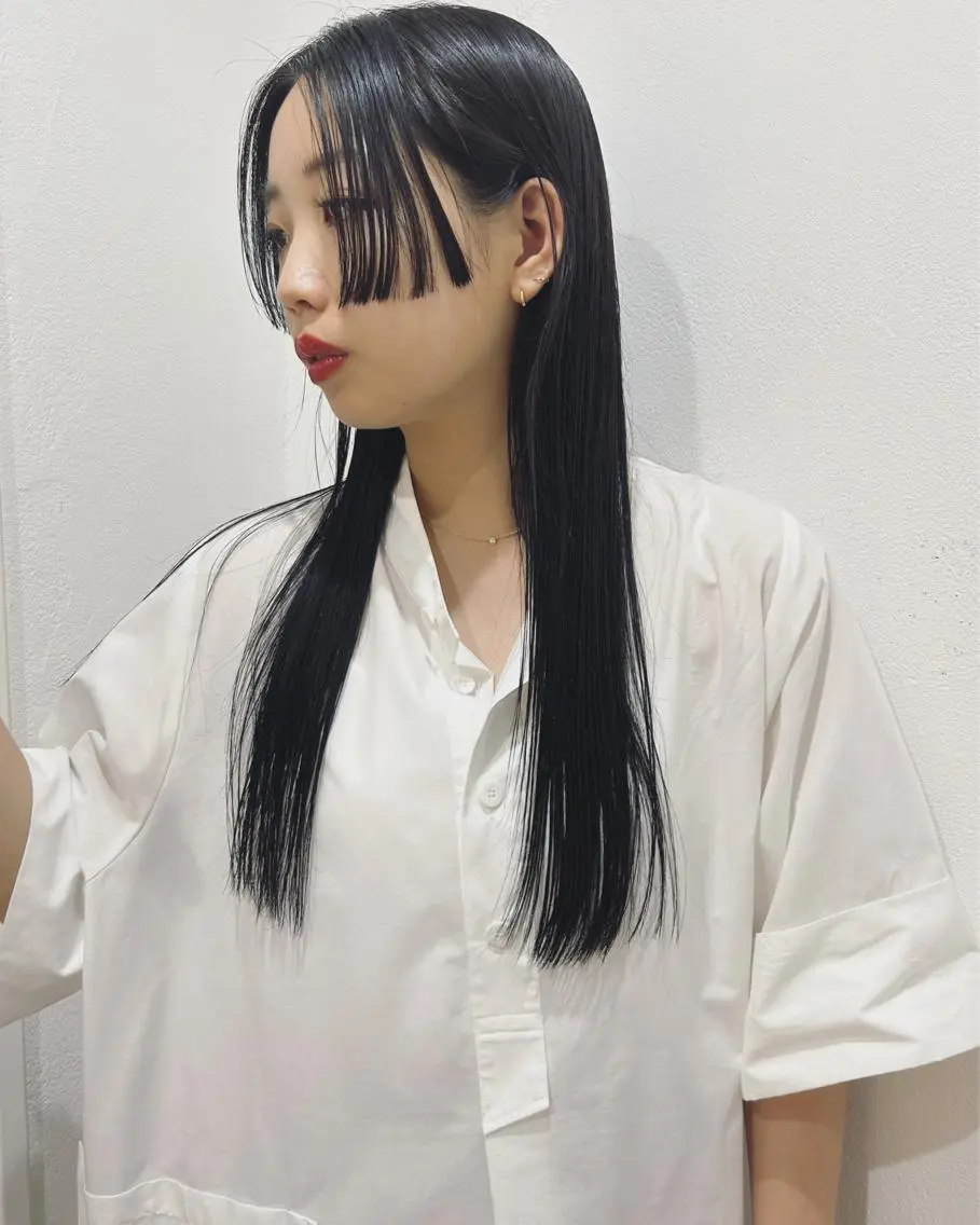 ロング カラー ロング サイドバング カット ヘアカラー トリートメント 村上雅人 ナチュラルモードのヘアスタイル