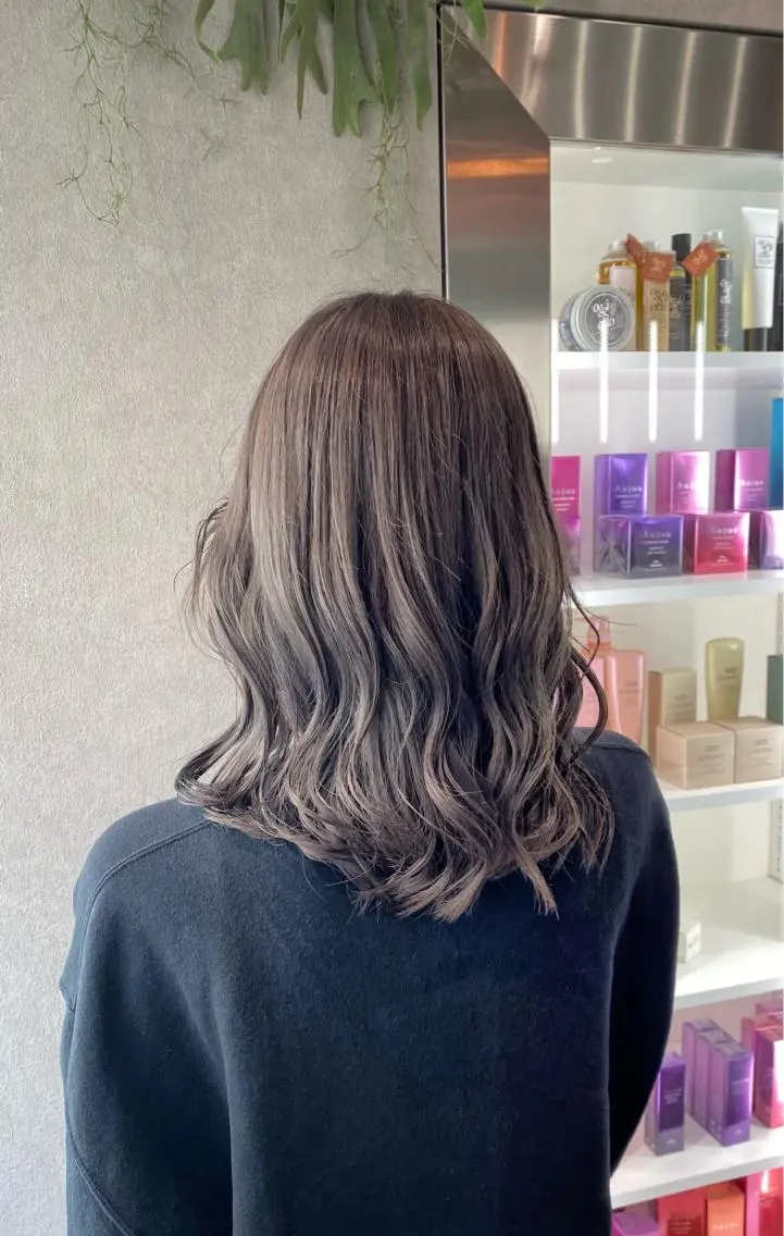 セミロング カラー ヘアカラー お洒落カジュアル🍃 まなとのヘアスタイル