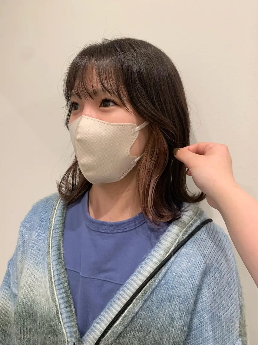 ミディアム ヘアカラー 落合希 Olivebeigeのヘアスタイル