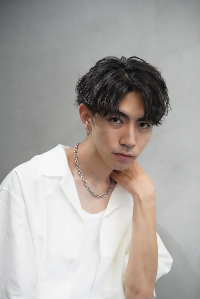 パーマ メンズ メンズパーマ ツイストスパイラルパーマ 波巻きパーマ ニュアンスパーマ スパイラルパーマ fifth リュウセイのヘアスタイル