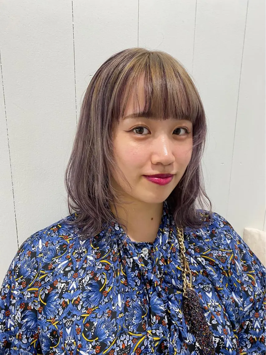 ミディアム カラー ユ カのヘアスタイル