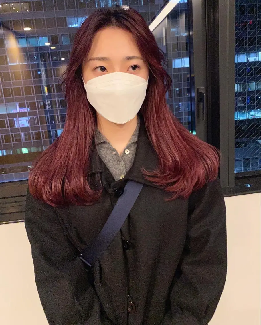 セミロング パーマ ヘアアレンジ デザインカラー/ボブ ブリーチカラー/ユリのヘアスタイル