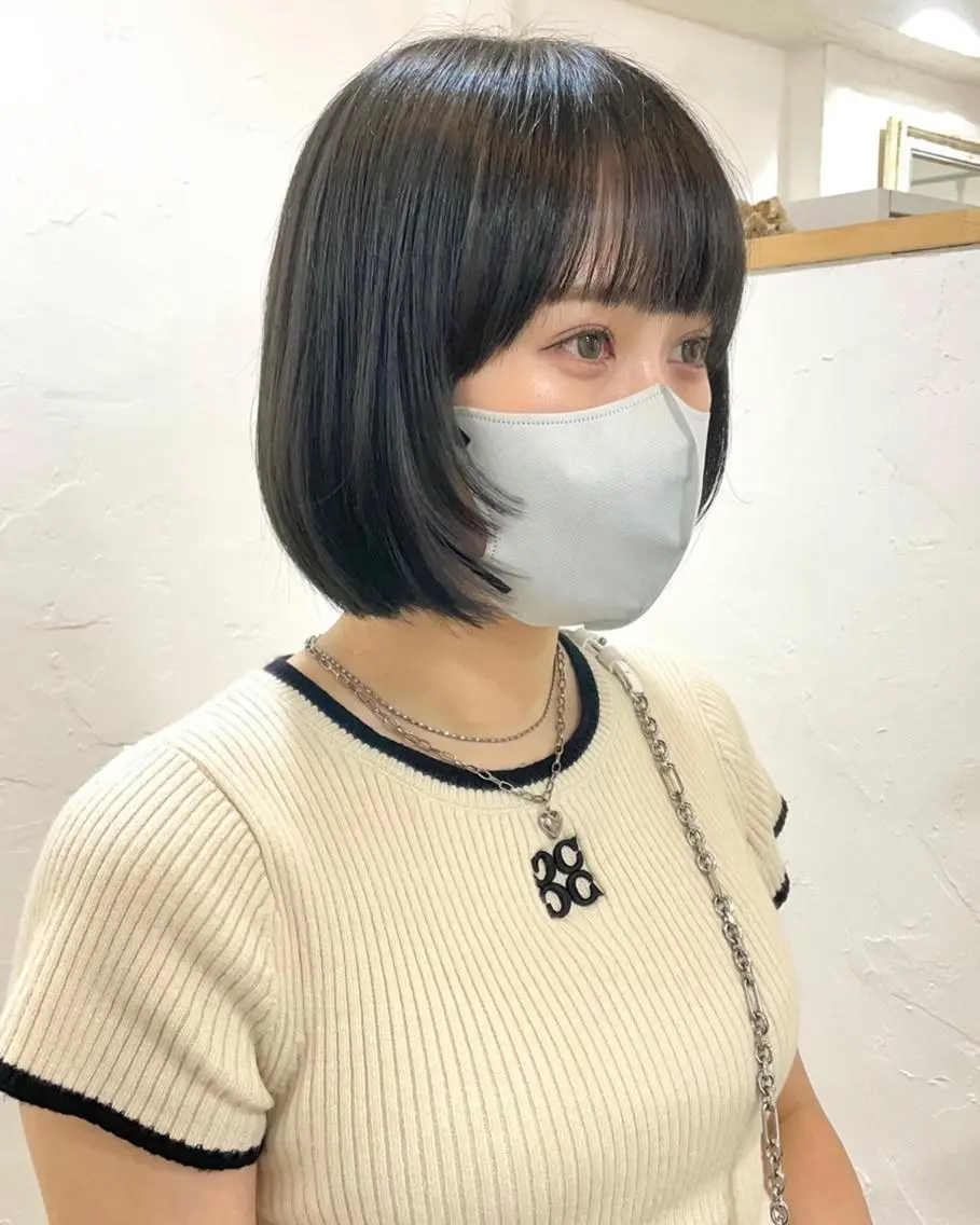 ショート カラー パーマ 切りっぱなしボブ 前下がりボブ ショートボブ 黒髪 デザインカラー 髪質改善 縮毛矯正/ レイヤー/銀座/本木のヘアスタイル